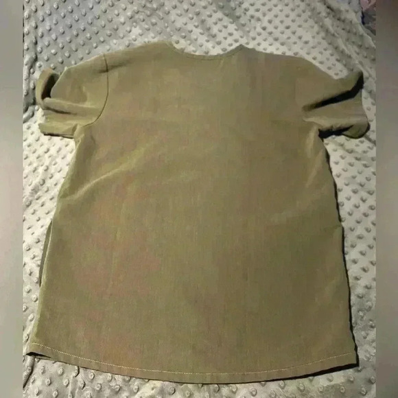 Figs‎ Technical Collection Army Green Catarina One Pocket Scrub Top, Size Small - Picture 2 of 4